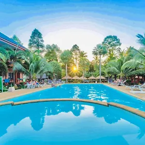 Peaceful , Long - Semesteranläggning (resort) Ko Lanta